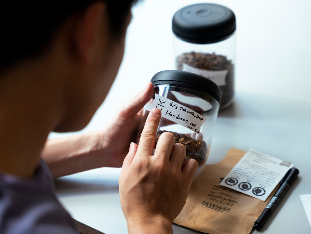 どのコーヒーキャニスターが保存にベストでしょうか? 〜翻訳シリーズ14〜