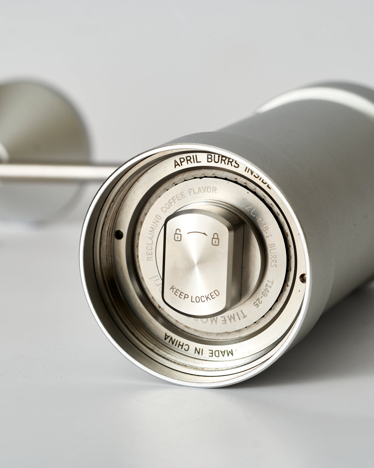 April Hand Grinder 01