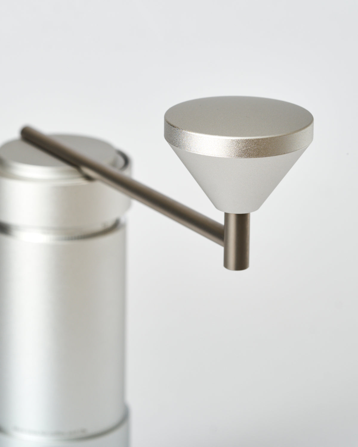 April Hand Grinder 01