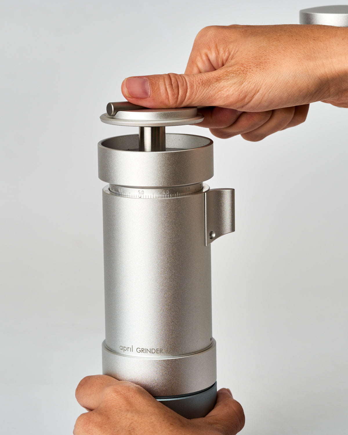 April Hand Grinder 01