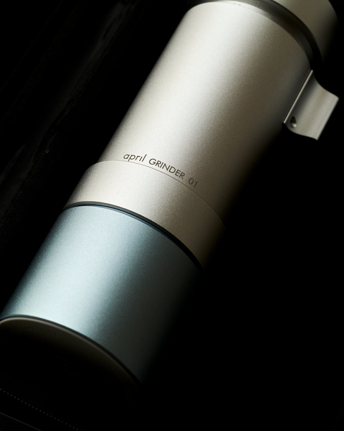 April Hand Grinder 01