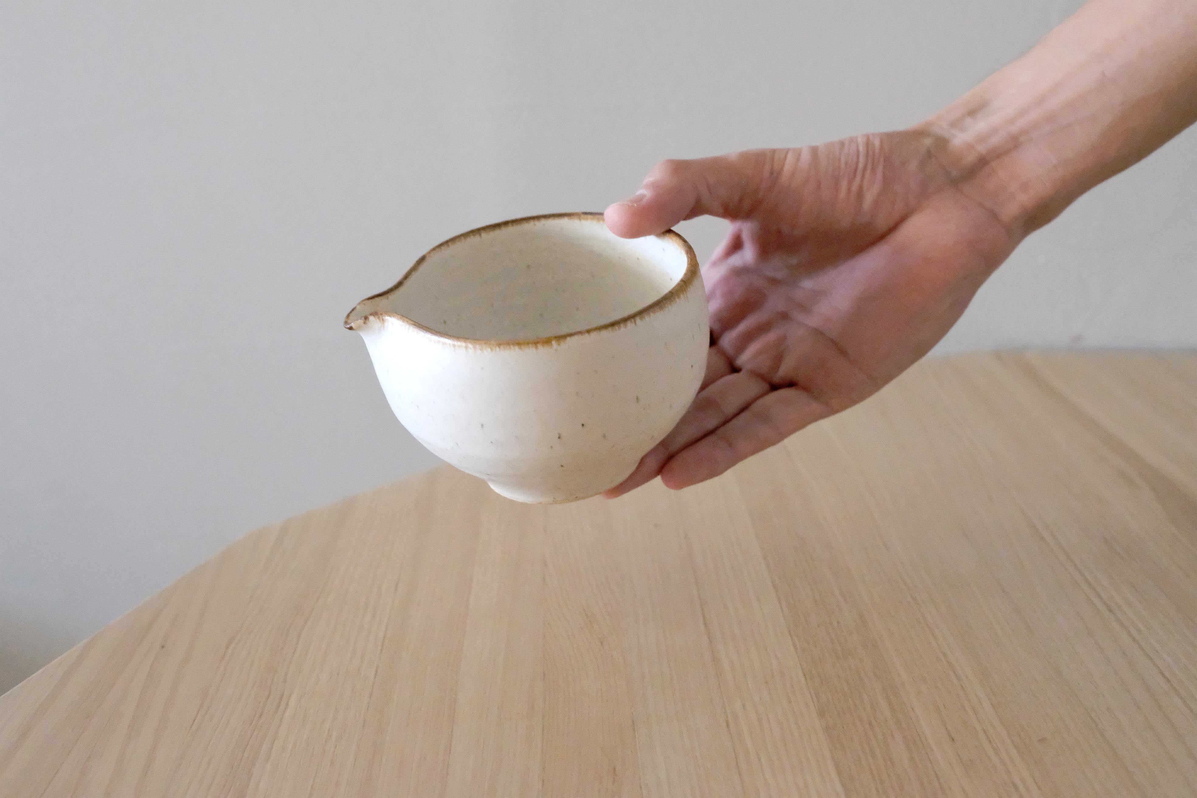 Katakuchi tea bowl [Kurasu x TOKINOHA Ceramic Studio]